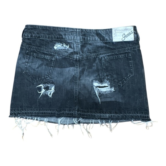 Guess mini skirt - Picture 2 of 5